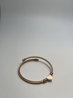 Guldbelagt Glat Åbent Armbånd - Simpelt og Elegant