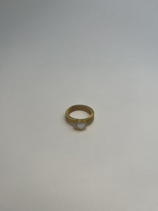 Guldbelagt Flettet Hjerte Hvid Sten Ring - Elegant og Romantisk